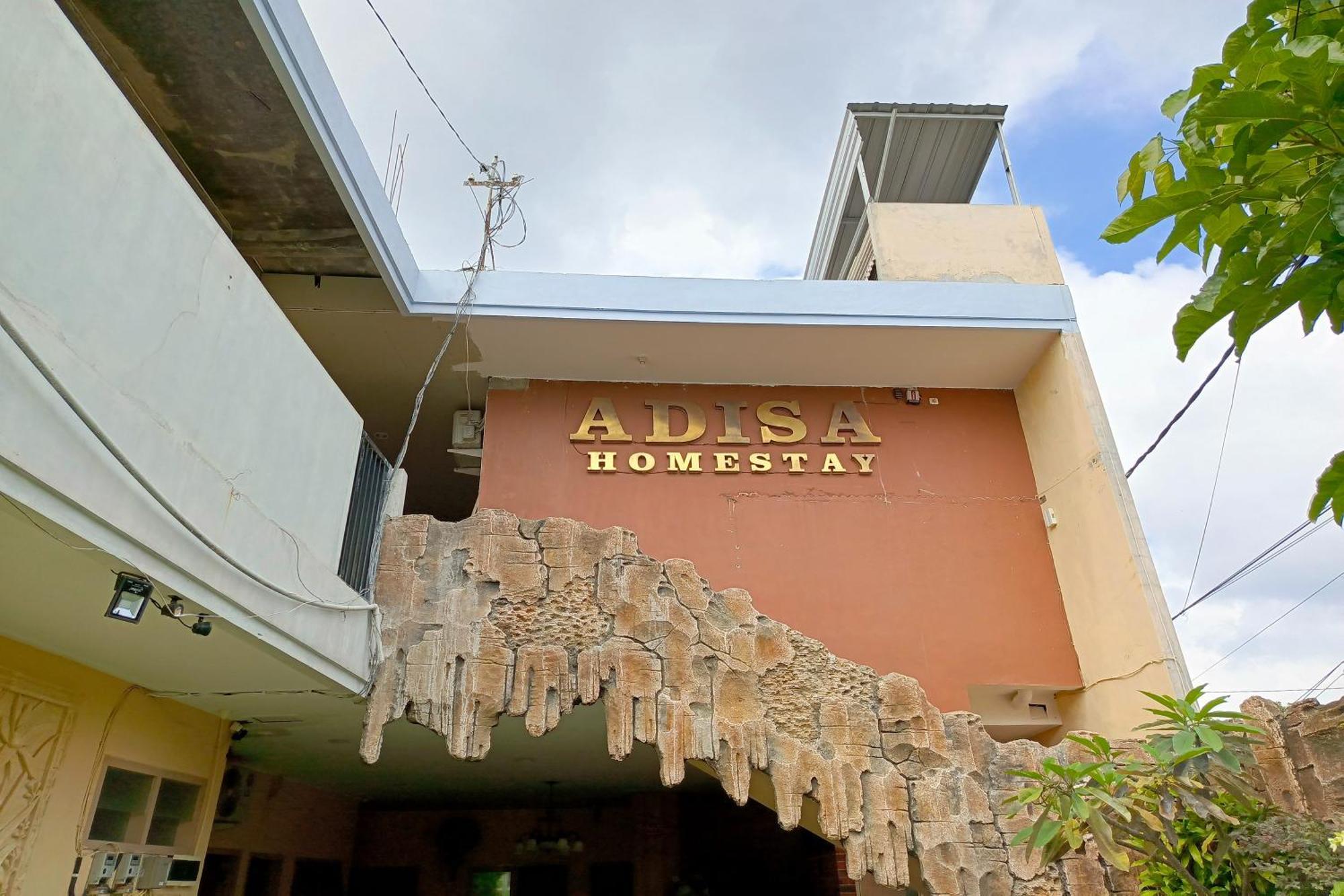 Adisa Homestay Malang Esterno foto